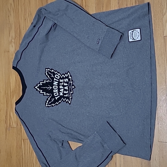 Roots Other - Roots Toronto Maple Leafs shirt